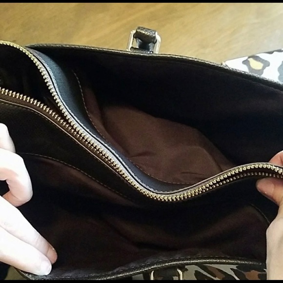 COACH Purse & Wallet - Picture 4 of 5